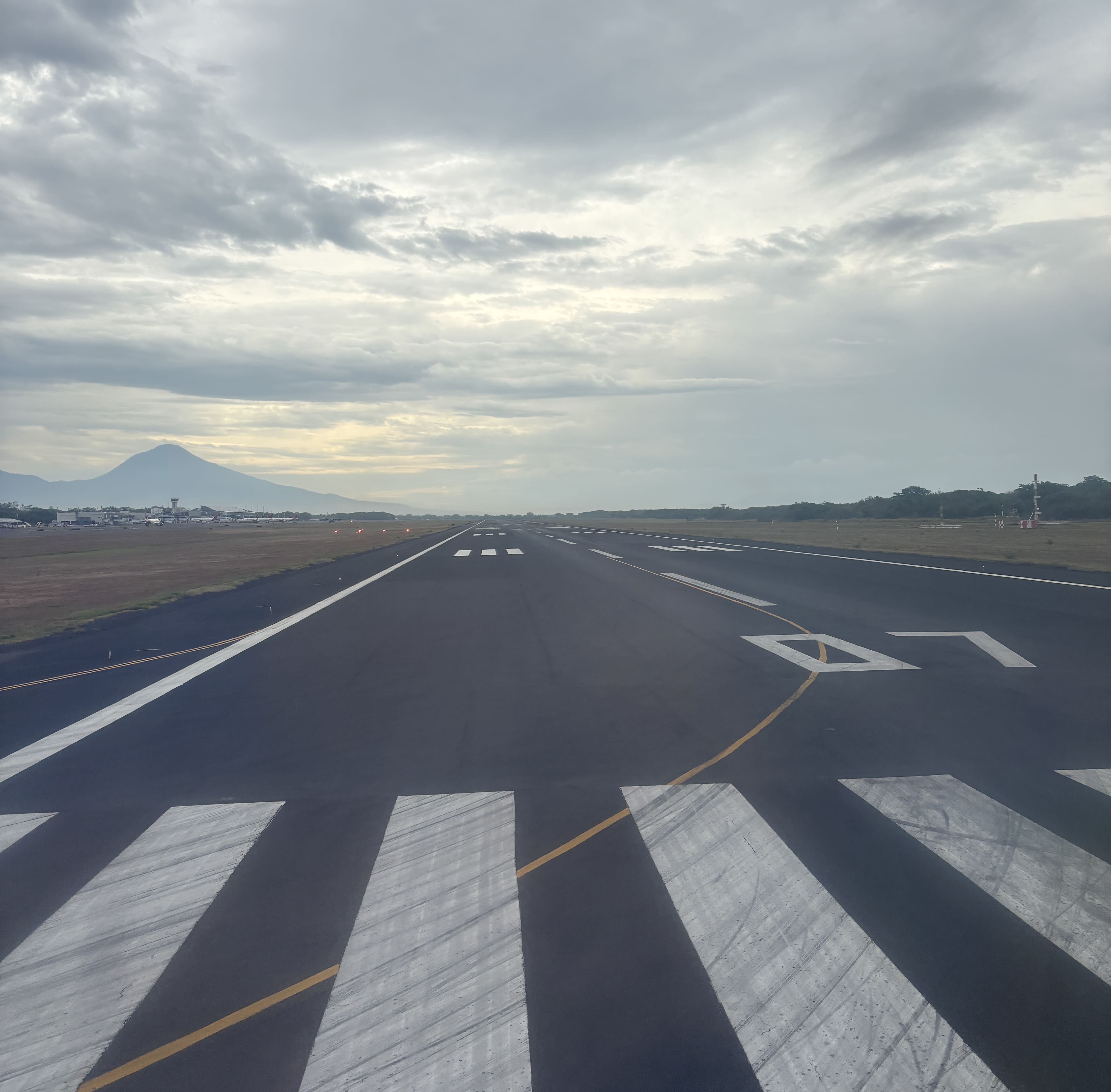 Lining up for takeoff on runway 07 of El Salvador International Airport.