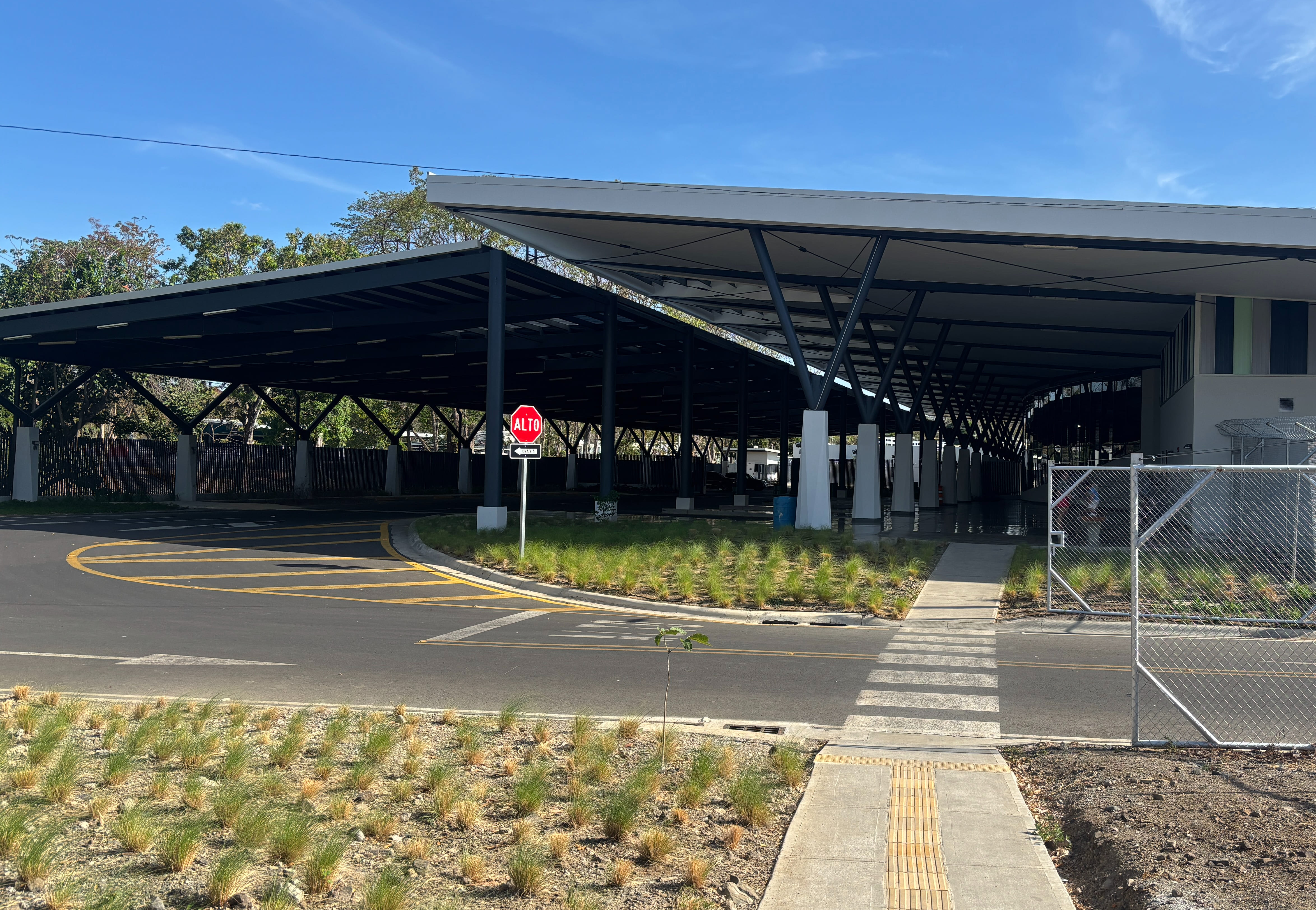 The large building used by Costa Rican immigration.